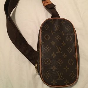 Louis Vuitton waist/crossbody bag